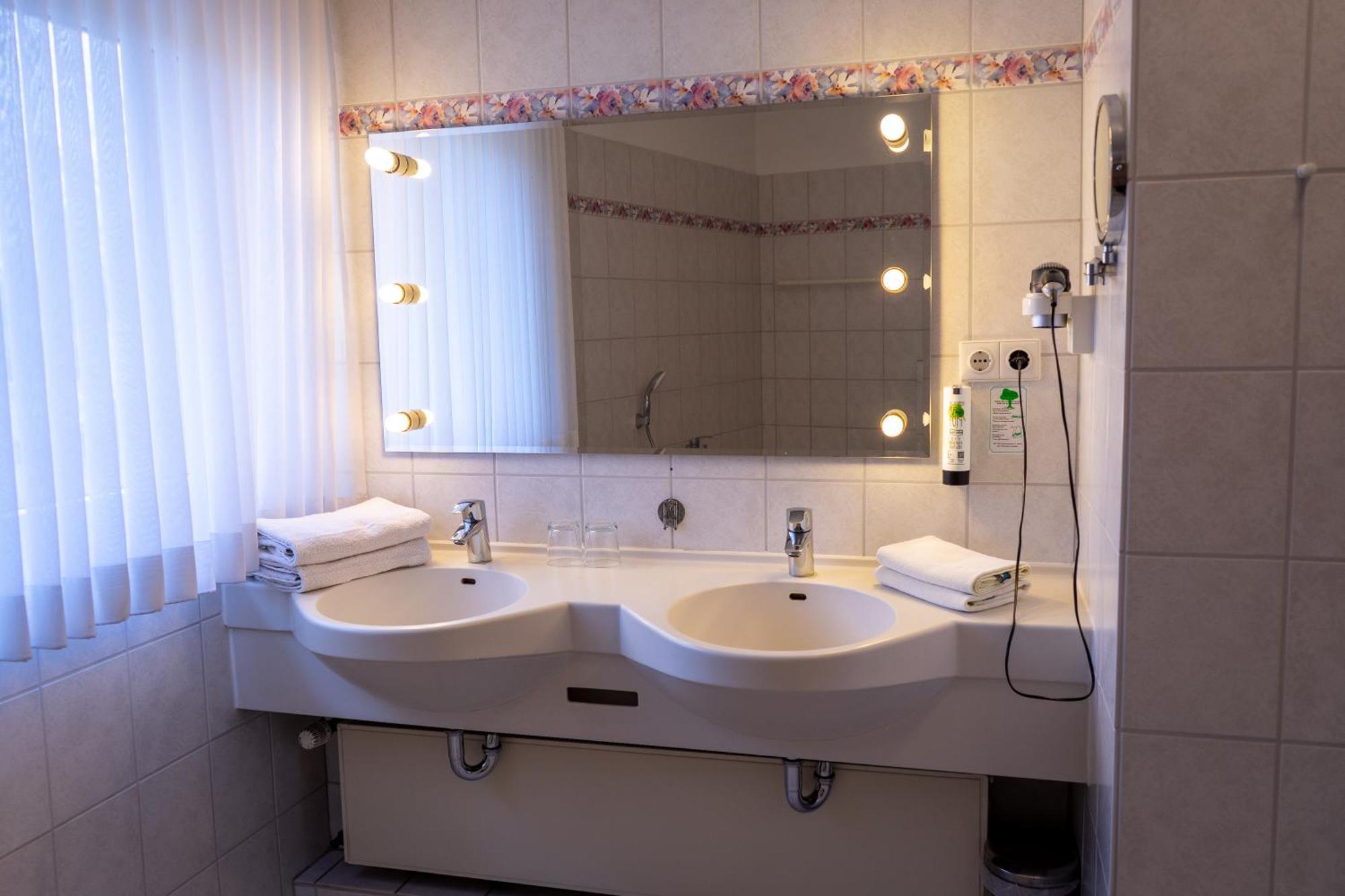 Hotel Klusenhof Lippstadt Ngoại thất bức ảnh